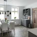 Schlossstrasse Apartamento