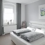 Schlossstrasse Apartamento