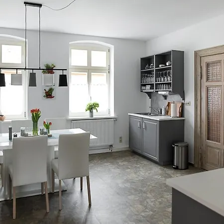 Schlossstrasse Apartment