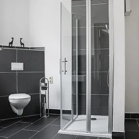 Schlossstrasse Apartman *