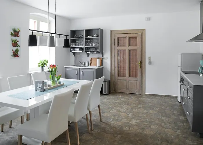 Schlossstrasse Daire *